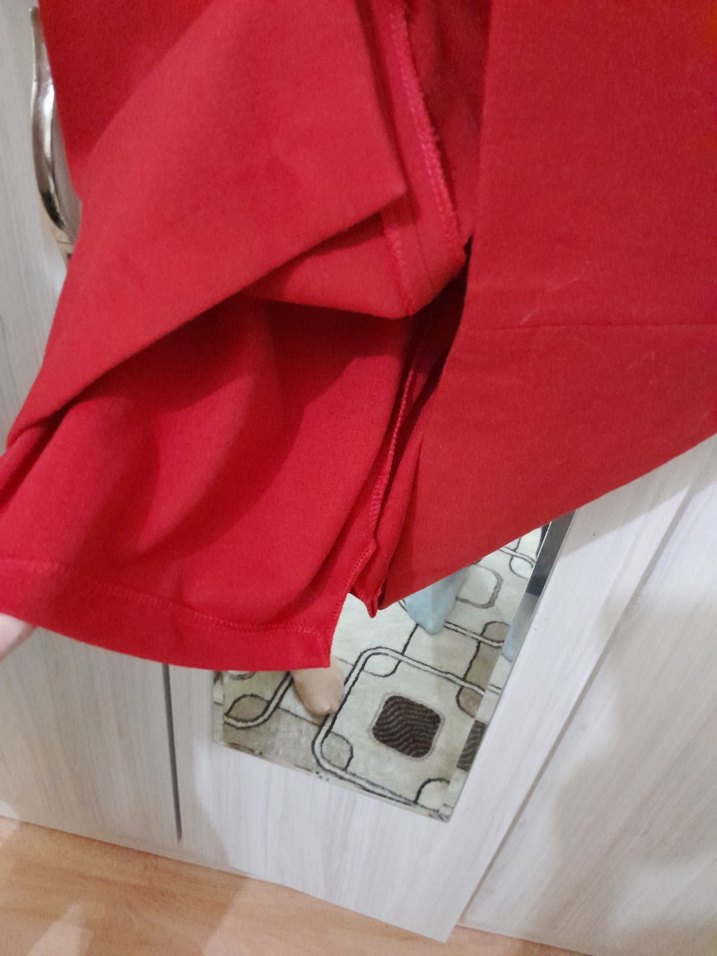 Kırmızı V Yaka elbise - Görsel 3