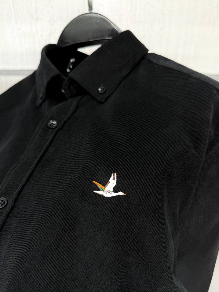 Siyah Düğmeli Erkek Uzun Kollu Gömlek - Görsel 2