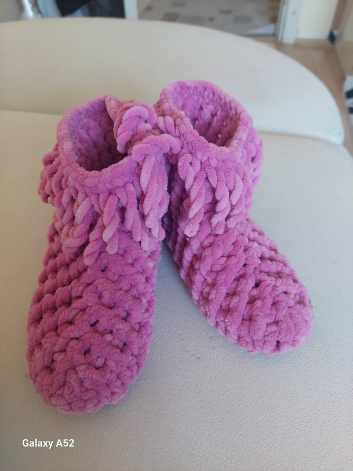 Kız Çocuk Renkli Nakışlı Örgü Ev Terliği - Görsel 3