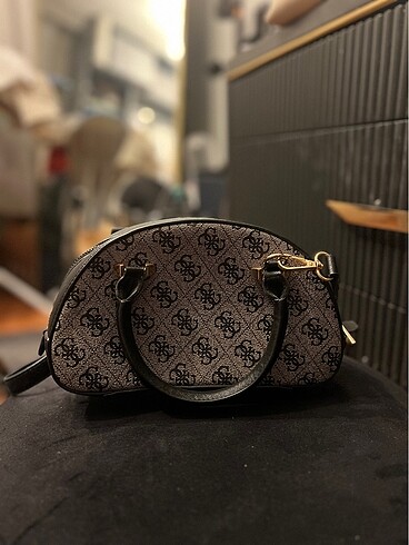 Guess Guess omuz çantası