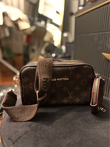 Louis vuitton omuz çantası