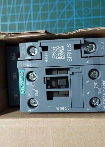 Siemens 3RT2026 Kontaktör - Görsel 2