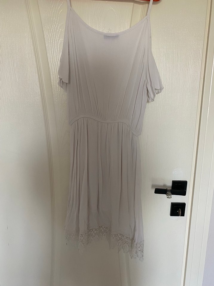 Beyaz Askılı Elbise - Görsel 4