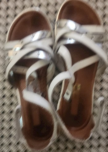 Greyder deri kız çocuk sandalet - Görsel 2