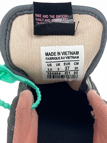 37 Beden gri Renk Nike Spor Ayakkabı %70 İndirimli.