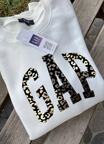 GAP LEOPAR MODEL BEYAZ M BEDEN SWEATSHİRT 