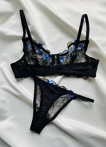 Diğer Çiçekli bralet takım 
