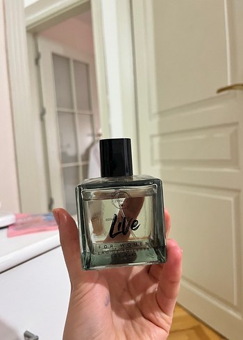 Live Kadın Parfümü 100 ml - Görsel 3