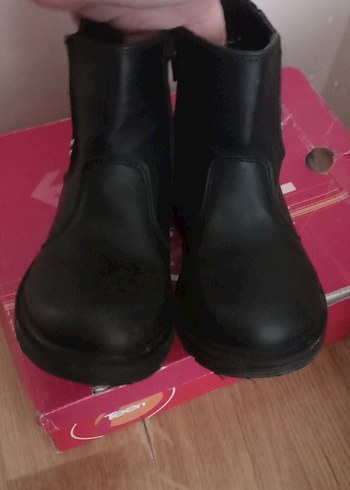 Kız Çocuk Siyah Bot - Görsel 2