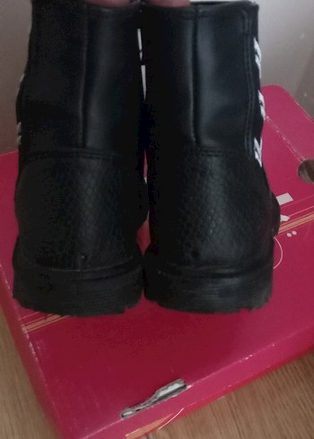 Kız Çocuk Siyah Bot - Görsel 3