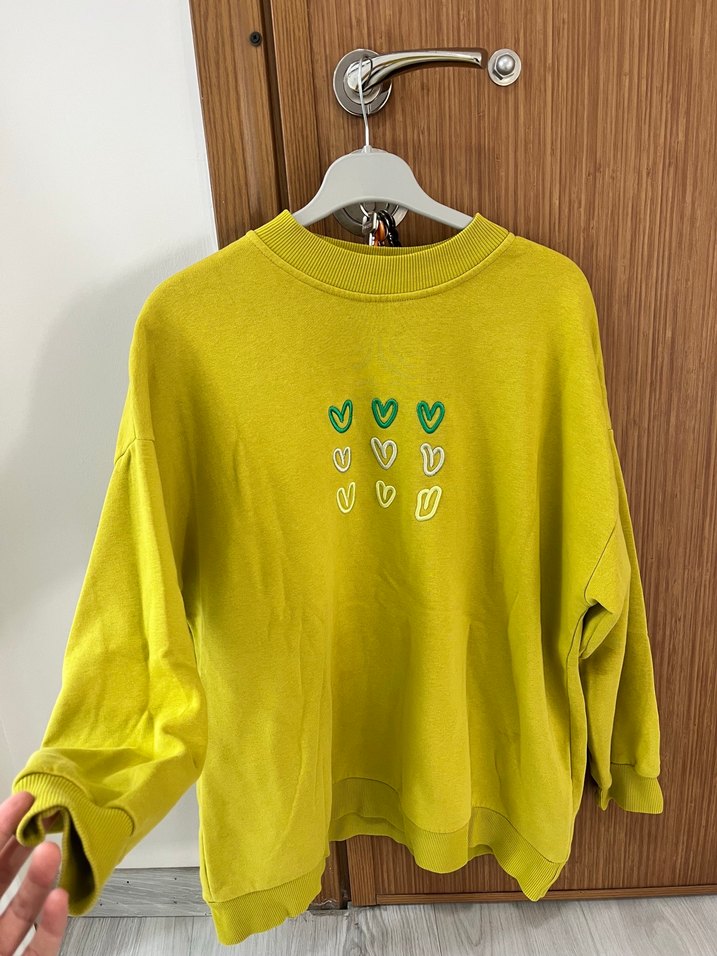 Sarı Baskılı Kadın Sweatshirt - Görsel 3