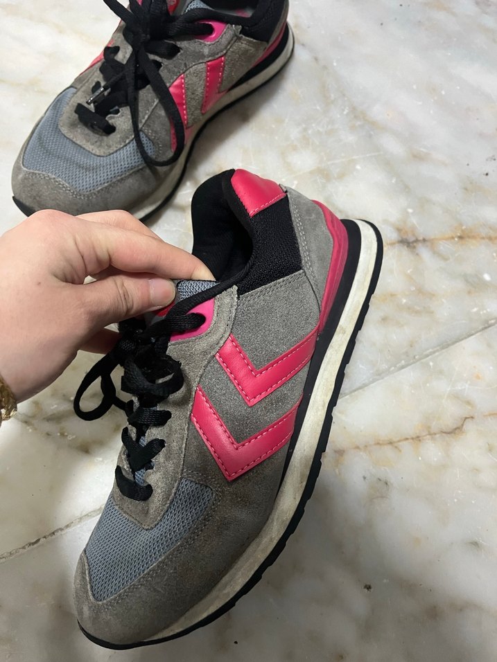 Gri Bağcıklı ve Cırt Cırtlı Kadın Spor Ayakkabı - Görsel 4