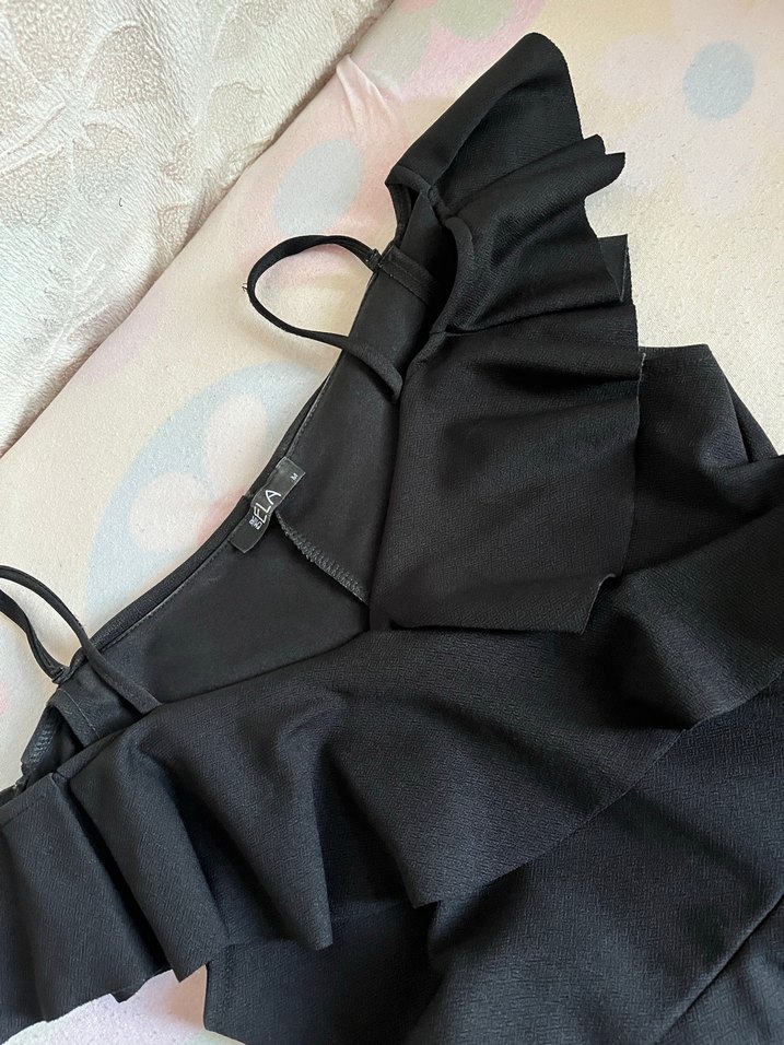 Siyah Elbise - Görsel 2