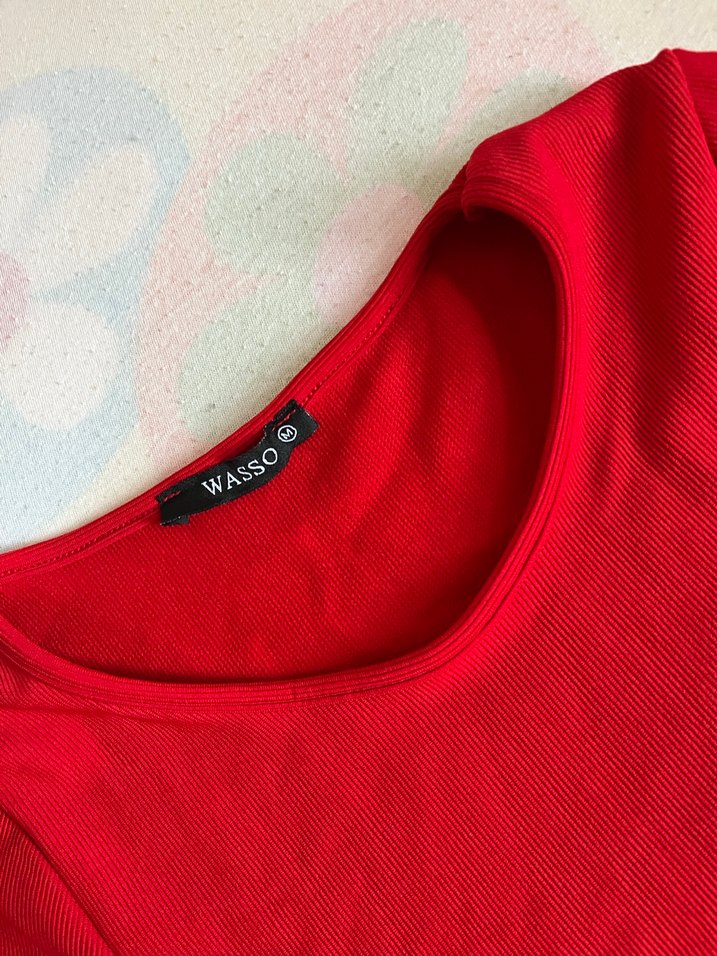 Kırmızı crop taş sallantı detaylı üst - Görsel 2