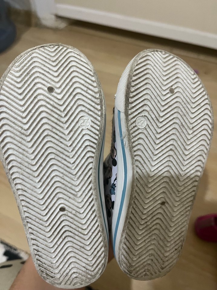 Beyaz Renkli Mickey Baskılı Spor Ayakkabı - Görsel 3