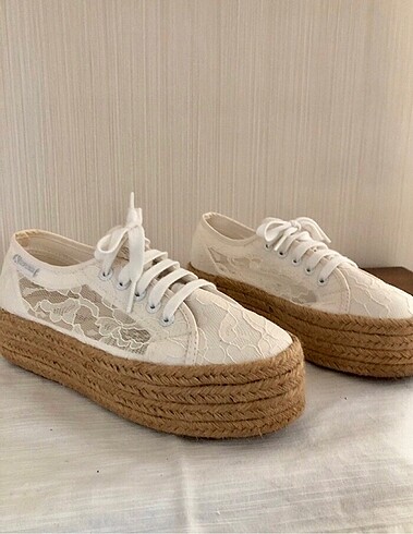 Superga dantelli platform sneaker