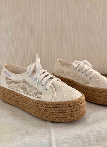 Superga dantelli platform sneaker