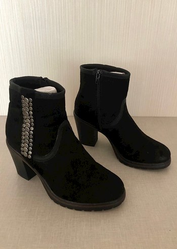 Deichmann 38