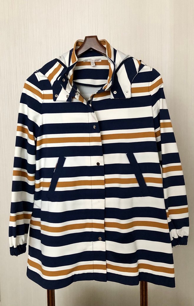 Kapüşonlu Çizgili Kadın Yağmurluk - Görsel 3