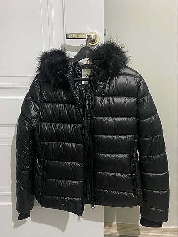 Zara mont