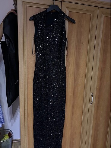 Cengiz Aktürk Tasarım Abiye
Payet Elbise - Ana görsel