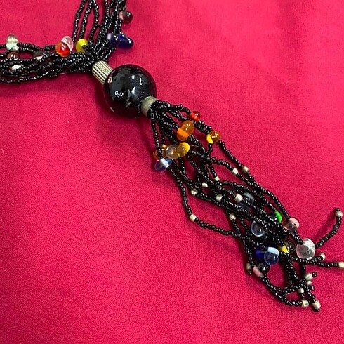 Siyah Boncuklu Püskül Kolye Renkli Taşlı - Görsel 2