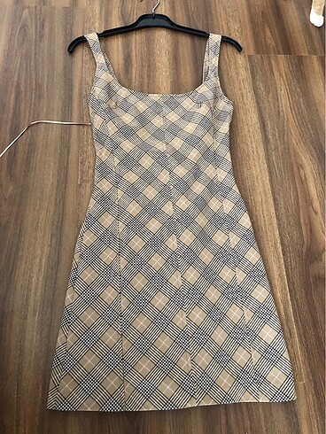 Bershka askılı elbise xs