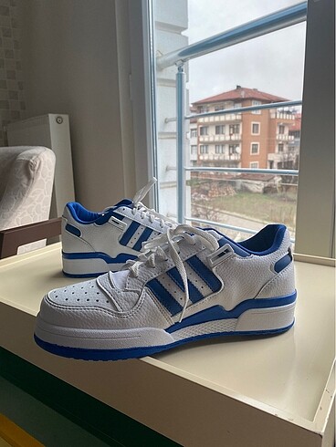 40 Beden beyaz Renk Adidas form ayakkabı