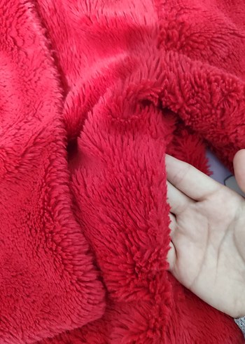 4 Yaş Beden Kız Çocuk Kırmızı Peluş Kapüşonlu Ceket