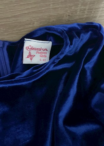 Uzun Kollu Koyu Mavi Kız Elbisesi - Görsel 3