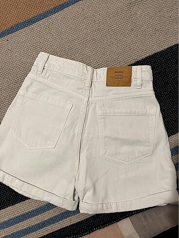 xs Beden Stradivarius jean şort mom