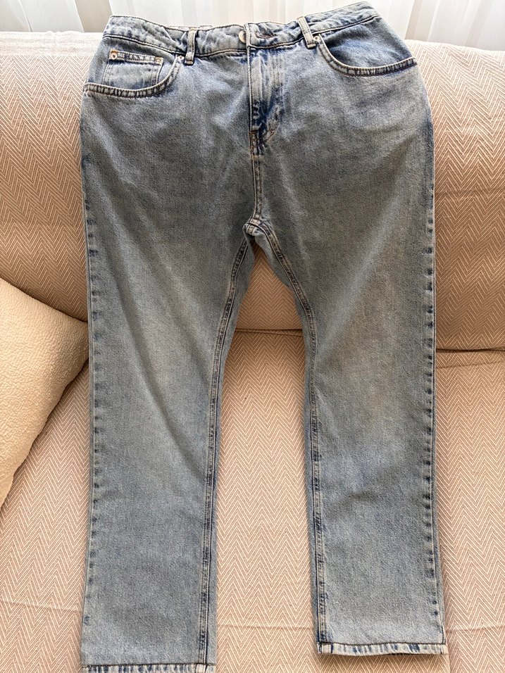 Açık Mavi Yıkamalı Rahat Kesim Jean — görsel 4/5