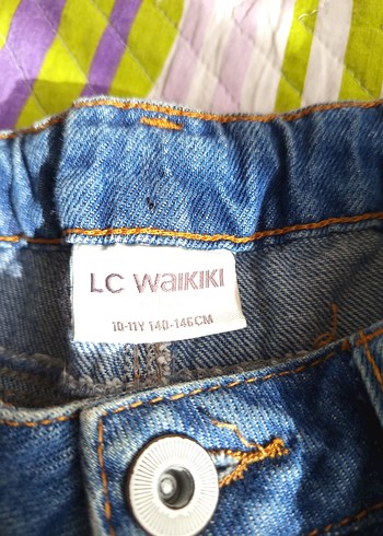 Kadın Renkli Yırtık Denim Mini Şort - Görsel 3