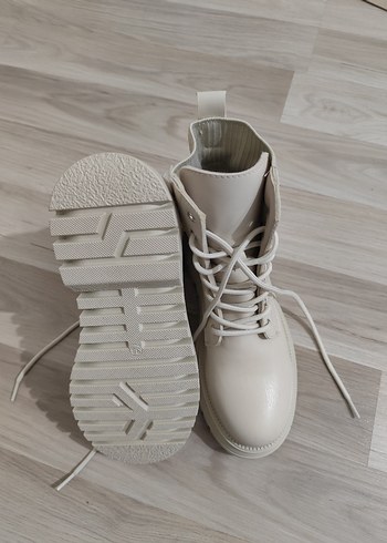 LCW Bağcıklı Kadın Bot - Görsel 5