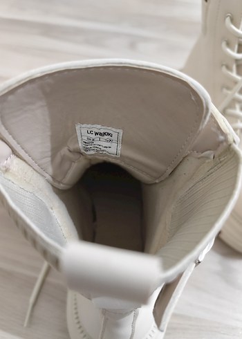 LCW Bağcıklı Kadın Bot - Görsel 9