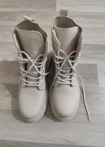 LCW Bağcıklı Kadın Bot - Görsel 2