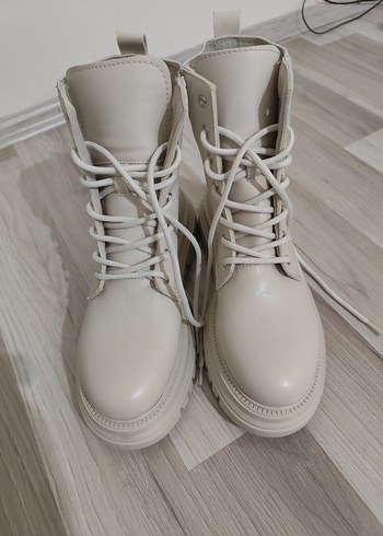 LCW Bağcıklı Kadın Bot - Görsel 6