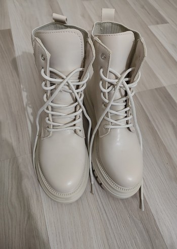 LCW Bağcıklı Kadın Bot - Görsel 11