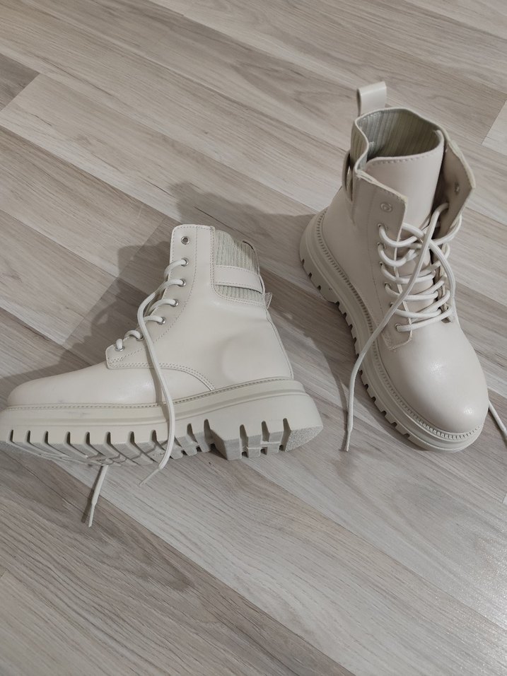 LCW Bağcıklı Kadın Bot - Görsel 4