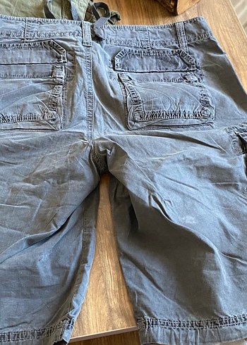 GAP Gri Kemerli Erkek Denim Şort - Görsel 2