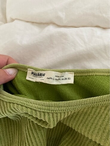 m Beden pull&bear yeşil büstiyer