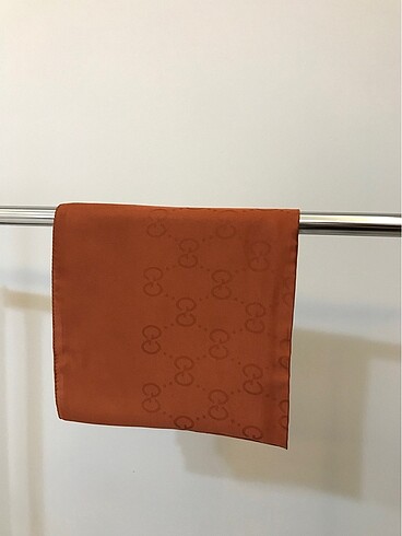 Gucci ithal jakar eşarp