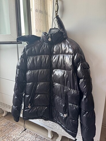 s Beden siyah Renk Moncler Parlak Mont