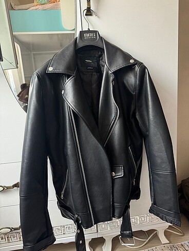 m Beden Pull Bear Deri Ceket