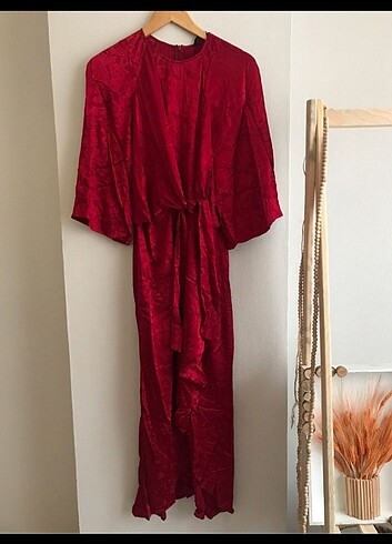 Zara Zara saten elbise