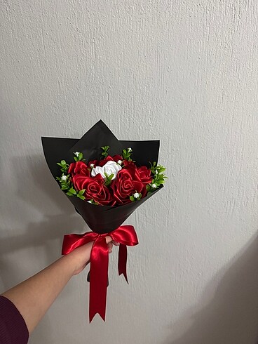 diğer Beden 7?li solmayan gül buketi