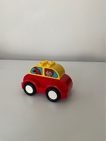 Lego Duplo araba
