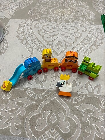 Lego duplo hayvan treni