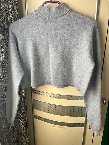 bershka crop kazak