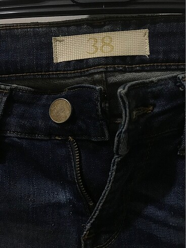 Zara Zara Kadın Paçaları Fermuar Detaylı Kot Pantolon